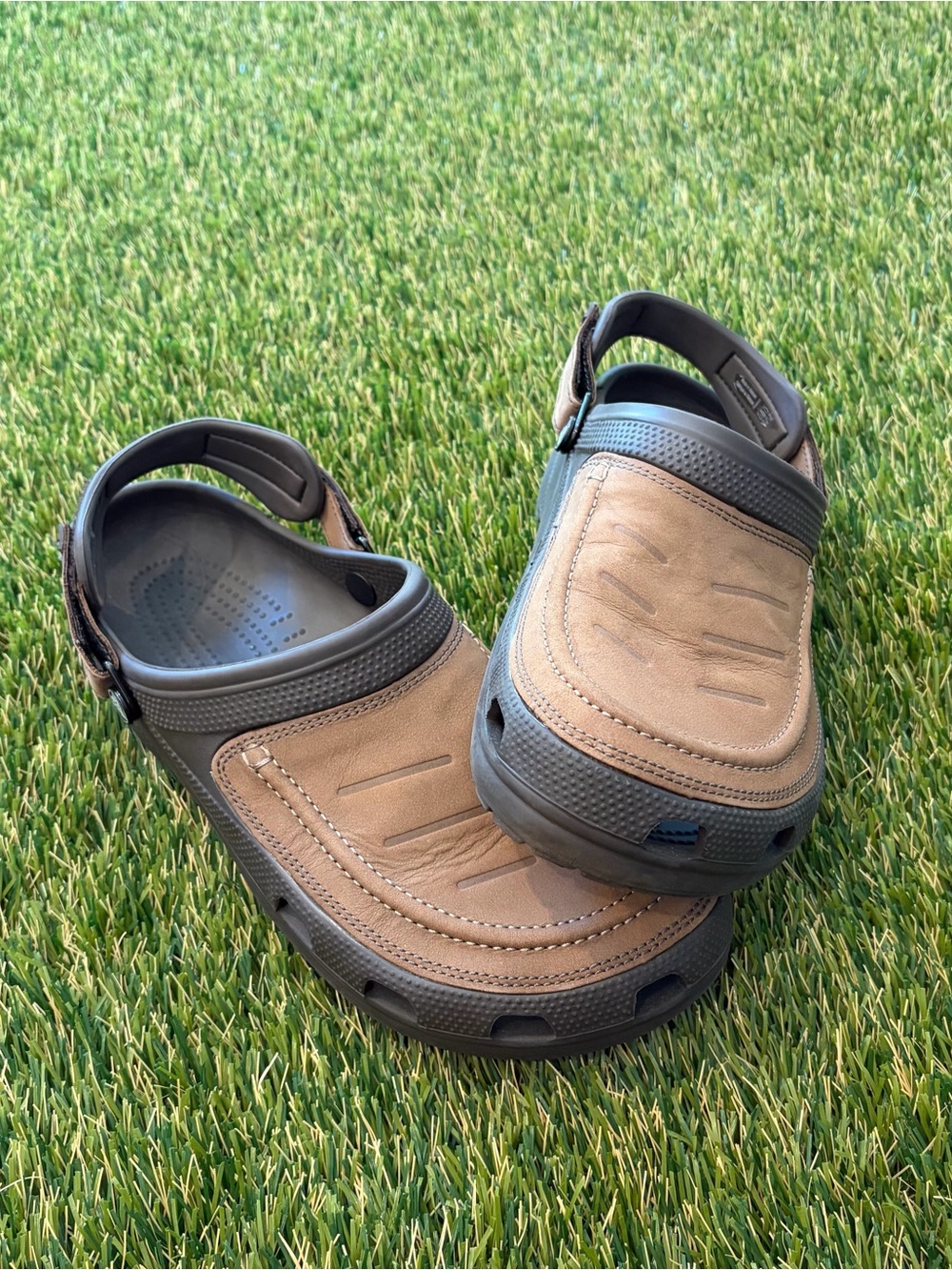Men's Size 11 Brown Crocs Yukon Sport Leather Top Comfort Clogs Gorpcore